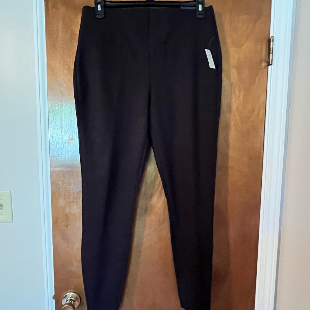 Woman’s ponte leggings in black
